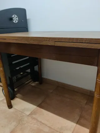 Mesa de cocina de madera