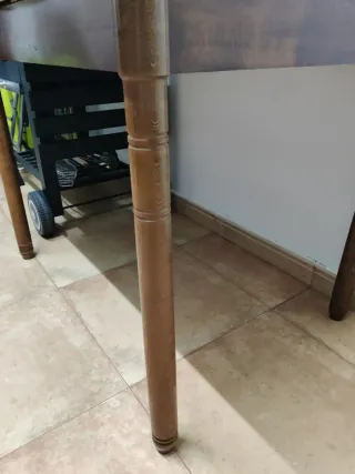 Mesa de cocina de madera