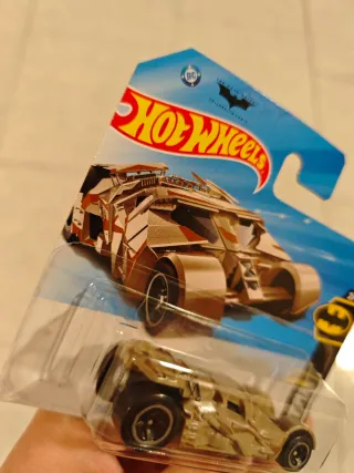 Hot Wheels Batmobile Dark Knight Batman tumbler