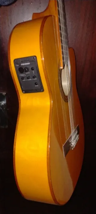 Guitarra Admira Triana ECF previo Fishman  y funda