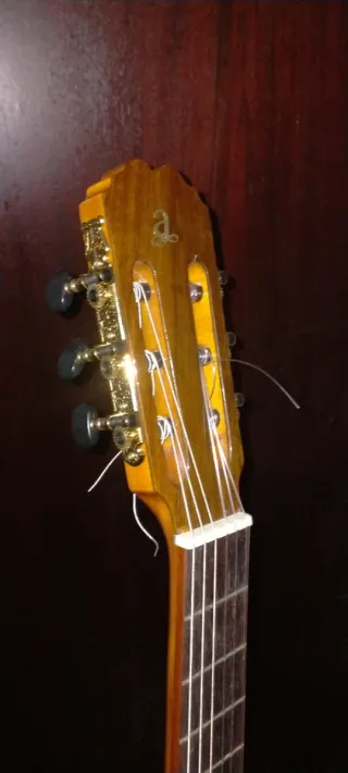 Guitarra Admira Triana ECF previo Fishman  y funda