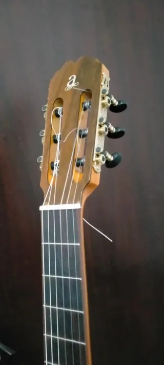 Guitarra Admira Triana ECF previo Fishman  y funda