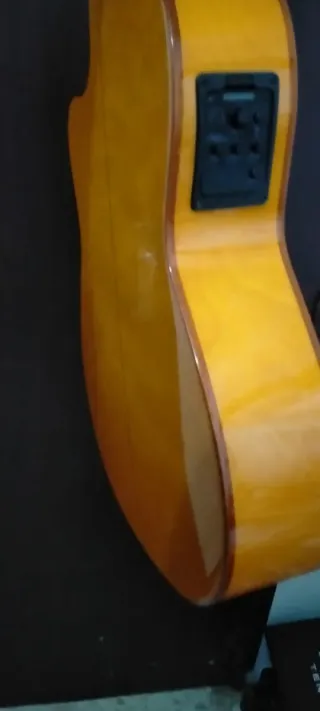 Guitarra Admira Triana ECF previo Fishman  y funda