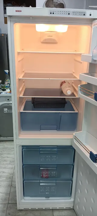 Nevera Combi Bosch No Frost A+ 175 x 60 x 60 cm