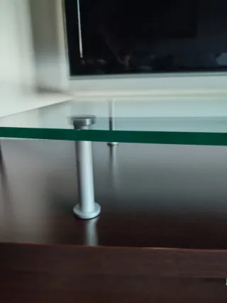 TV. Plataforma. Elevador.