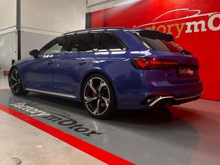 Audi RS4 2021