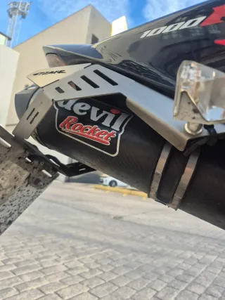 Honda CBR 1000RR Roja y Blanca