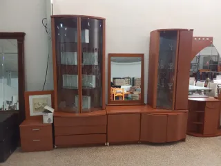 Mueble de salón madera y cristal