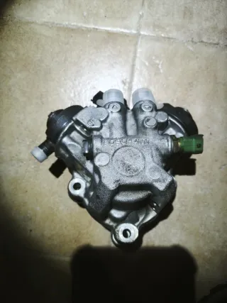 Bomba inyección Bosch 0445010618 volvo