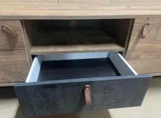 Conjunto de bonitos muebles de salón