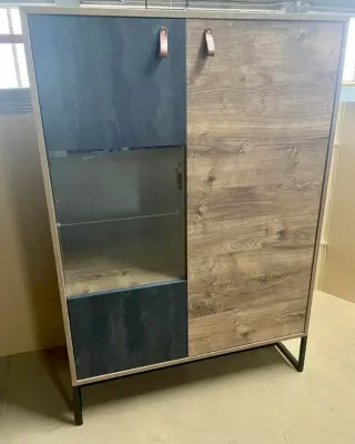 Conjunto de bonitos muebles de salón