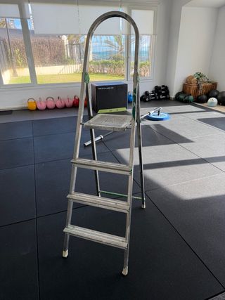 Escalera aluminio plegable