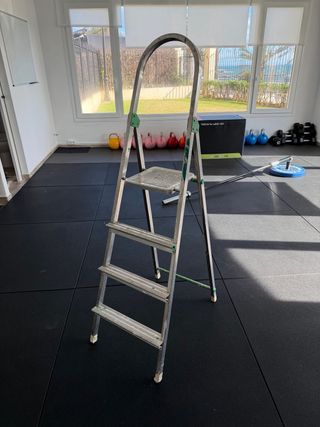 Escalera aluminio plegable