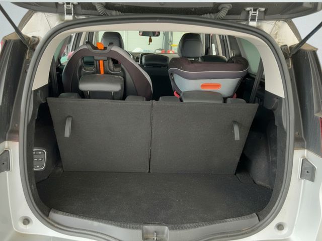 Renault Grand Scenic 2021 7 plazas 140 CV