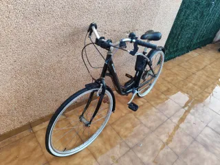 Bicicleta de mujer negra BTWIN