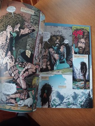 EN ITALIANO. TRASNMETROPOLITAN, RETAPADO. RÚSTICA.