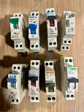 Diferenciales y térmicos varios