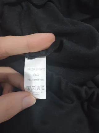 Falda flamenca niña, negra y roja.Talla 6.