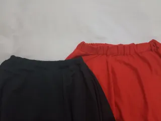 Falda flamenca niña, negra y roja.Talla 6.