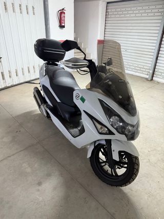 Scooter DAELIM S3 125 FI Touring + Baúl SH37