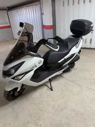 Scooter DAELIM S3 125 FI Touring + Baúl SH37