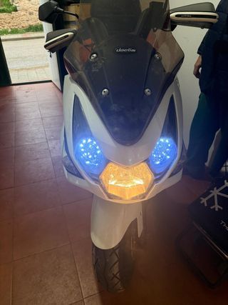 Scooter  DAELIM S3 125 FI Touring + Baúl SH37