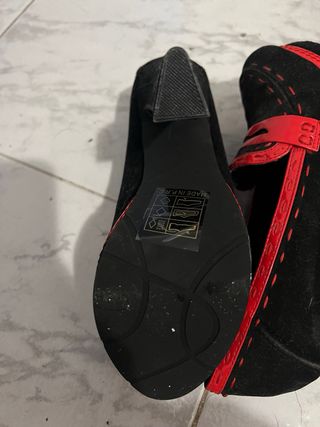 Zapatos Bella Women negros y rojos