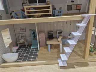 Casa de muñecas de madera con accesorios