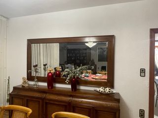 Espejo grande de madera y cristal. Marco de 13 cm