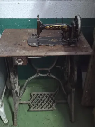 Máquina de coser Singer violín antigua