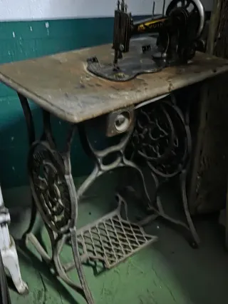 Máquina de coser Singer violín antigua