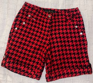 Shorts Oka De Oro Rojo y Negro
