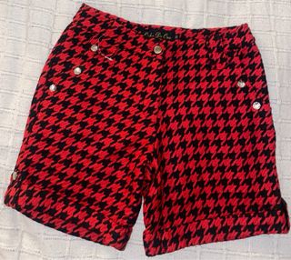 Shorts Oka De Oro Rojo y Negro