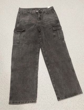 Pantalón cargo gris hombre