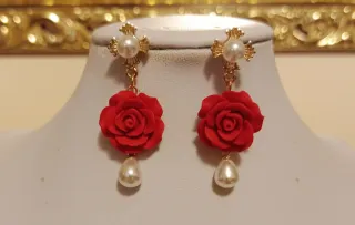 Parure retrò con rose e croce gioiello
