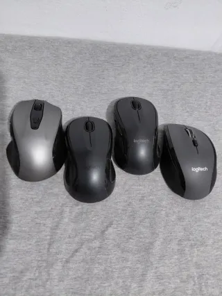 Ratones Logitech Negros y Grises