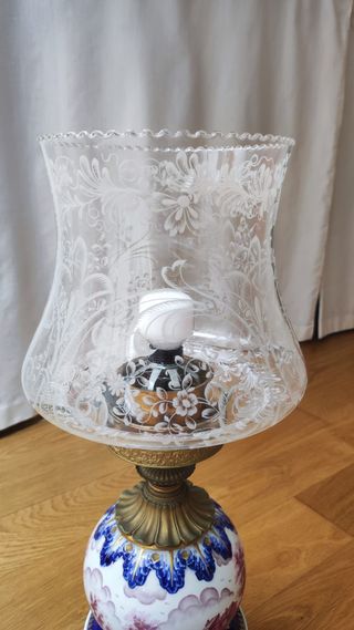 Lampada da tavolo in porcellana