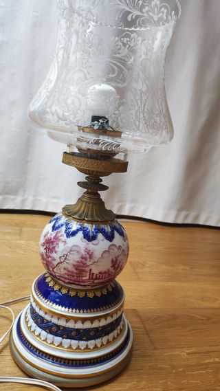 Lampada da tavolo in porcellana