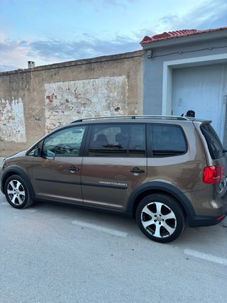 Volkswagen Touran 2011