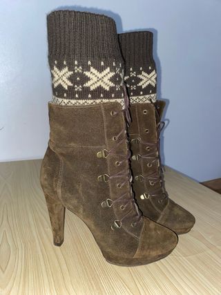 Botines de ante con calcetín