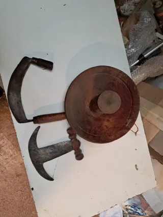 Tajaderas de madera y metal