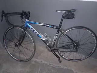 Bicicleta de carretera BH Talla S