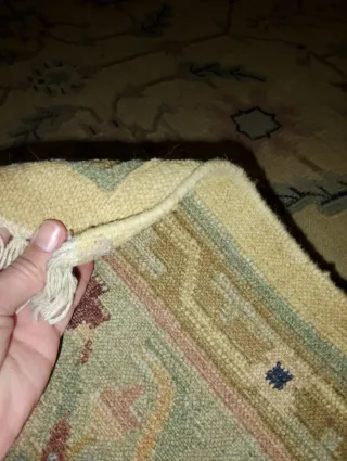 Alfombra de lana beige y verde