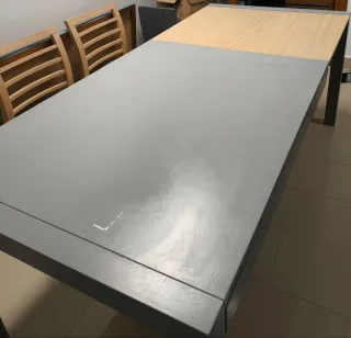 Mesa comedor extensible gris diseño moderno