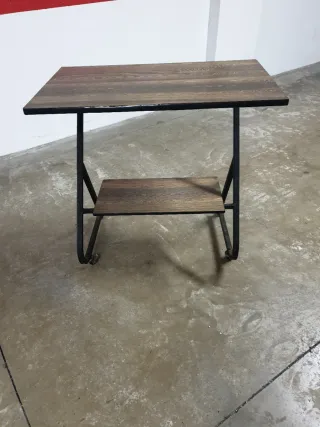 Mesa auxiliar con ruedas. Años 1970. Vintage