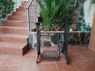 Mesa estilo máquina de coser ALFA
