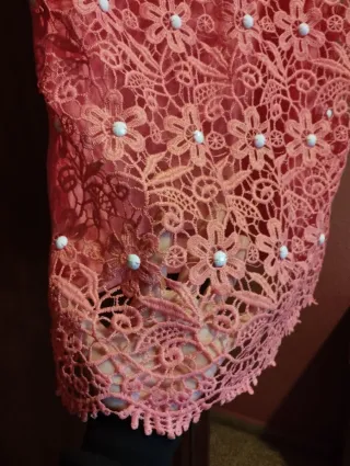 Blusa encaje sin mangas coral