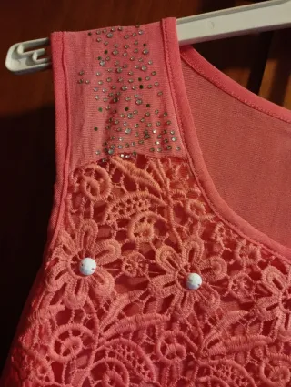 Blusa encaje sin mangas coral