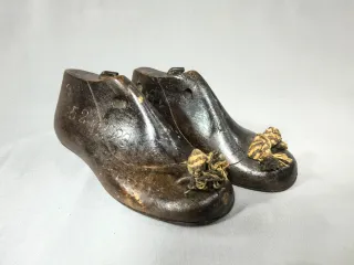 Antiguas hormas infantiles ARAL.