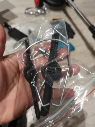 Desbrozadora a batería con accesorios